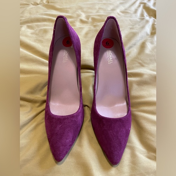 Michael Kors suede pumps - Size 6 - worn once - Picture 1 of 2